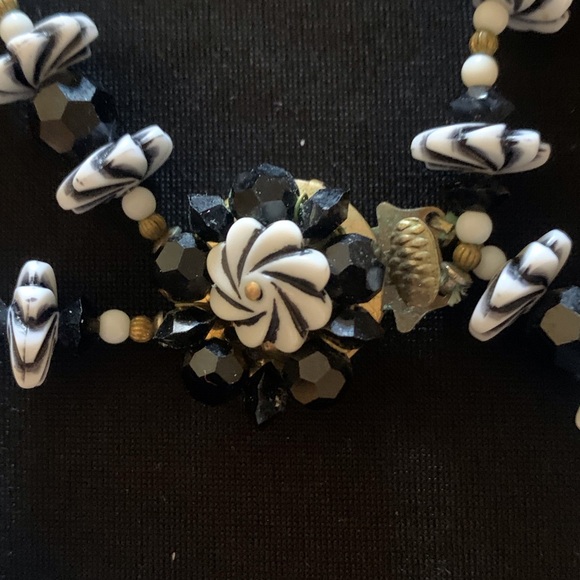 Vintage 50’s Era Black/White Double Strand Beads - Picture 4 of 8